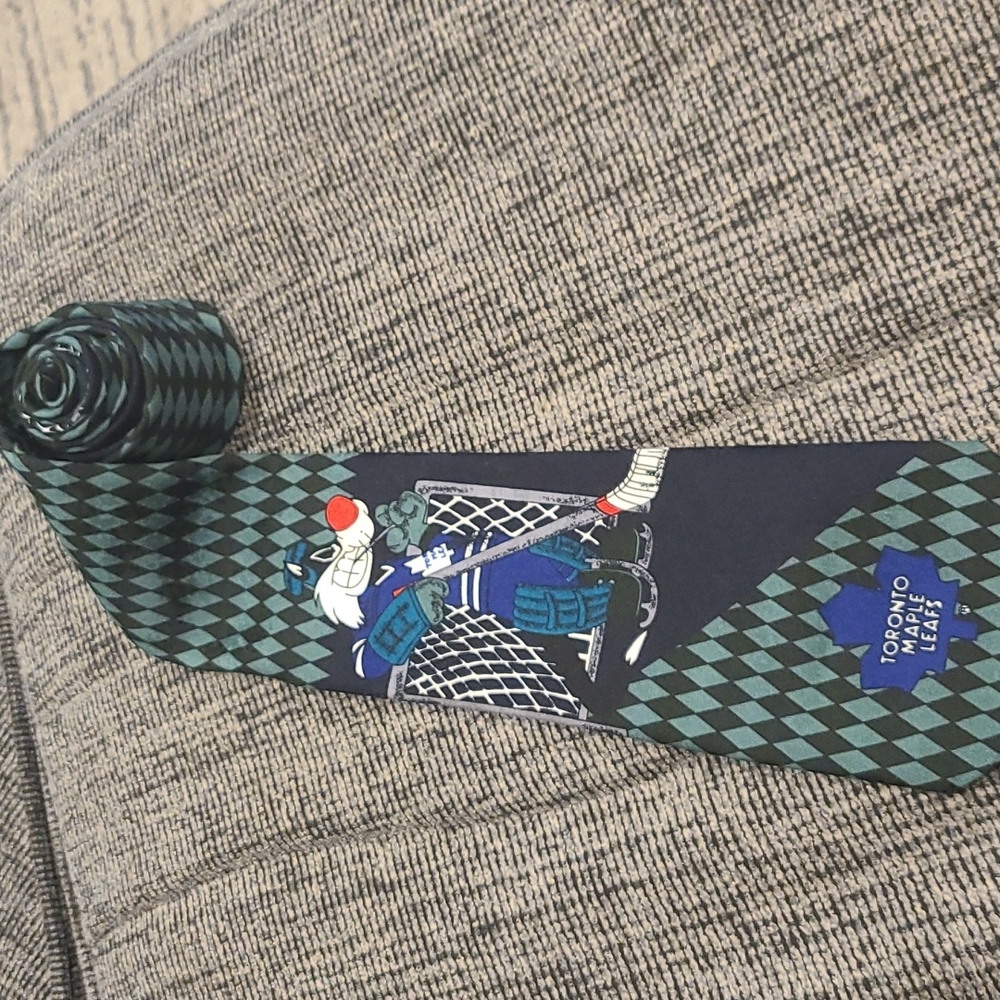 Disney Sylvester Toronto Maple Leafs tie